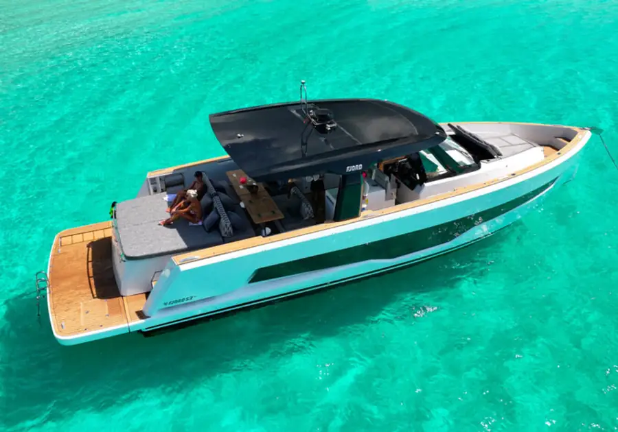 BLUE PALMS yacht