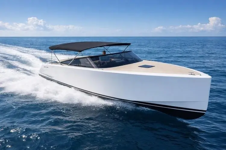 LIV yacht